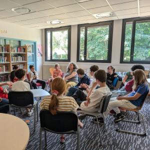 cabane à lire au CDI